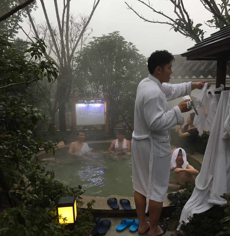 宁波团队在温泉